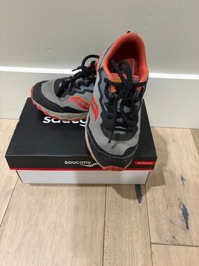 Saucony Peregine shoes boys 13W